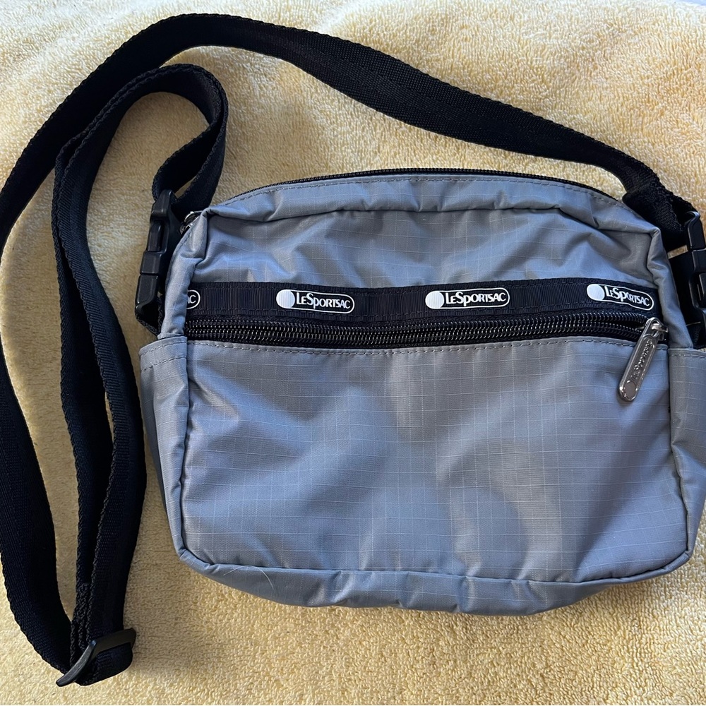 NWT LeSportsac grey crossbody